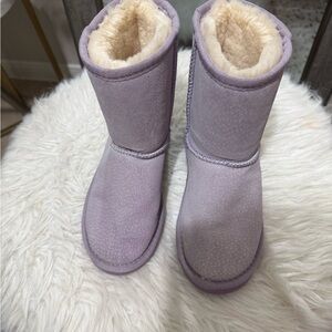 Lamo Lilac Shearling-Lined Winter Boots
